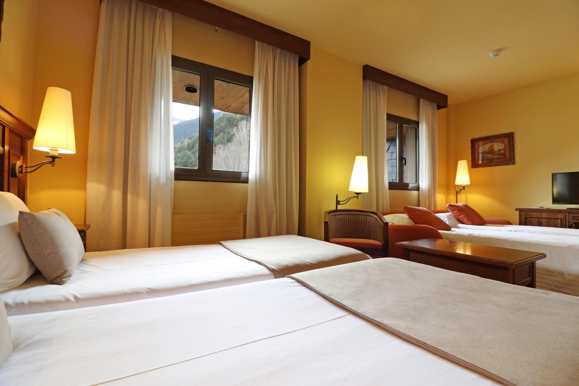 Rvhotels Tuca Βιέλα Εξωτερικό φωτογραφία